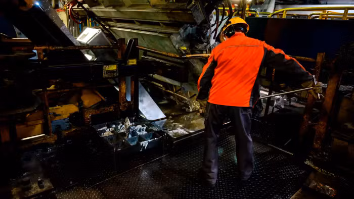 Một số nhà sản xuất thép, bao gồm ArcelorMittal, đã công bố kế hoạch ngừng hoạt động một số lò cao từ cuối tháng 9 này. Ảnh: Getty Images.