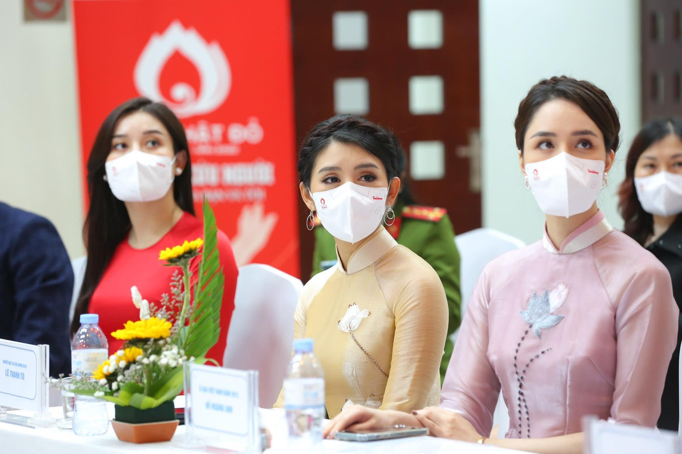 Á hậu Việt Nam 2014 Huyền My, Người đẹp Áo dài Hoa hậu Việt Nam 2018 Lê Thanh Tú và Á hậu Việt Nam 2012 Hoàng Anh