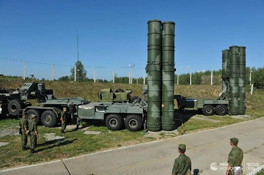 Tổ hợp tên lửa S-400 Triumph bảo vệ vùng trời Moscow và các khu vực công nghiệp quan trọng của Nga. Ảnh: RIA Novosti Tổ hợp tên lửa S-400 Triumph bảo vệ vùng trời Moscow và các khu vực công nghiệp quan trọng của Nga. Ảnh: RIA Novosti