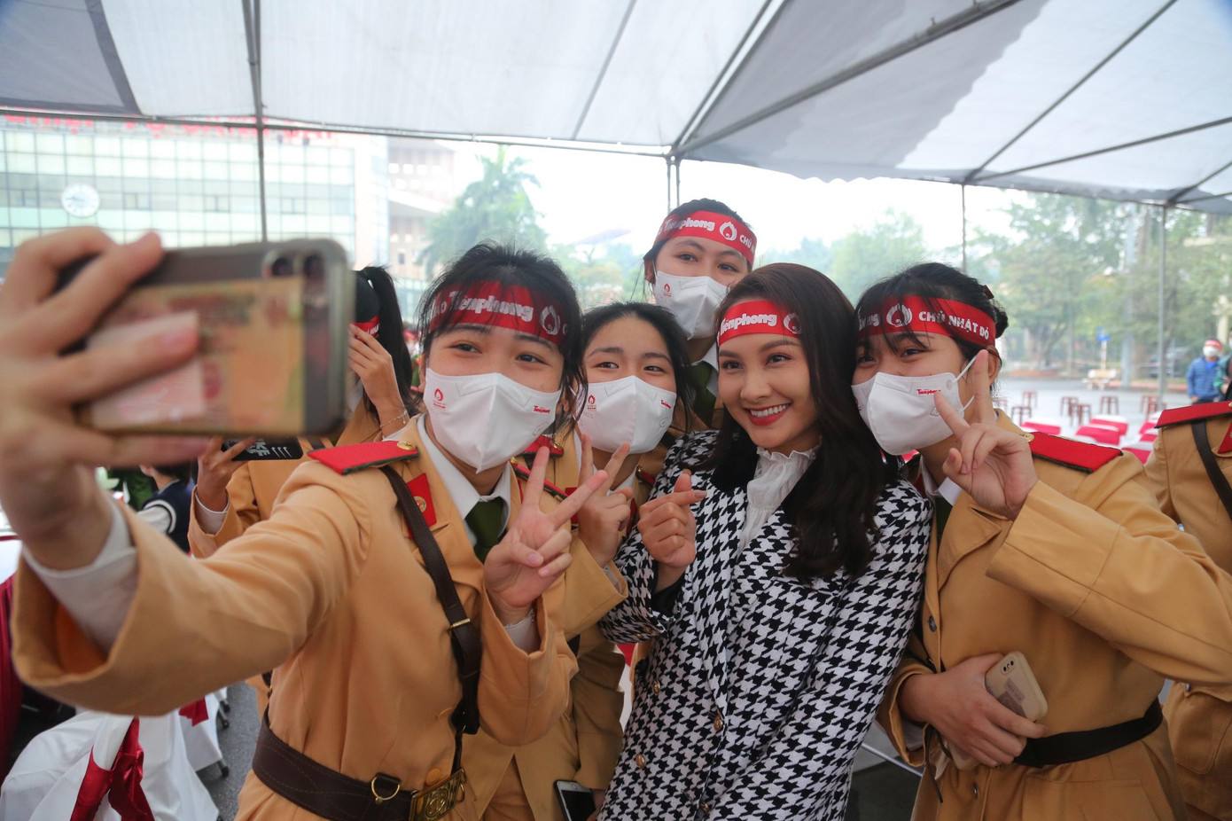 Chủ nhật Đỏ lần thứ XIV chính thức khai hội ảnh 101 Chủ nhật Đỏ lần thứ XIV chính thức khai hội ảnh 101