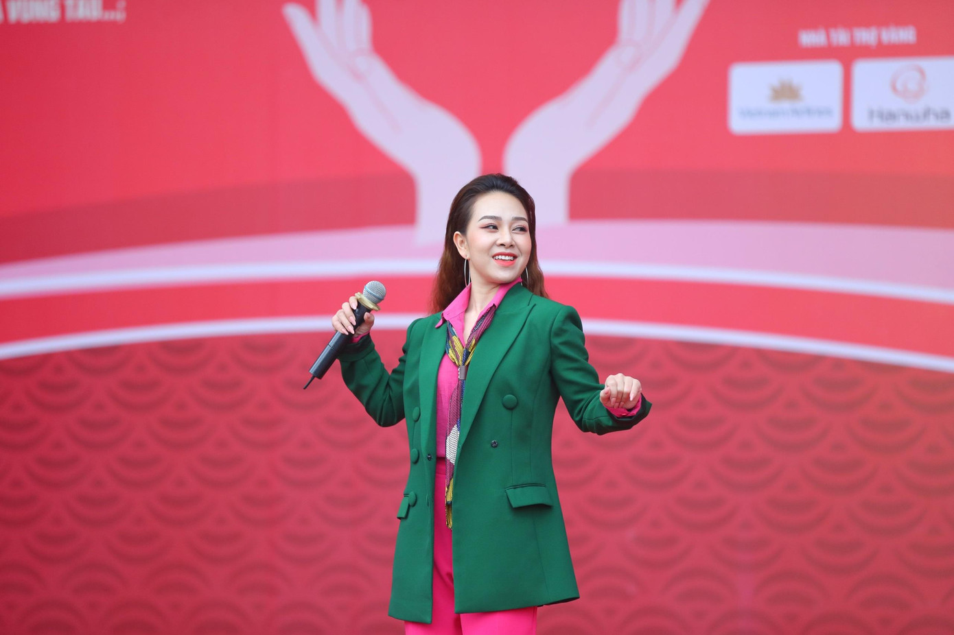 Chủ nhật Đỏ lần thứ XIV chính thức khai hội ảnh 58 Chủ nhật Đỏ lần thứ XIV chính thức khai hội ảnh 58