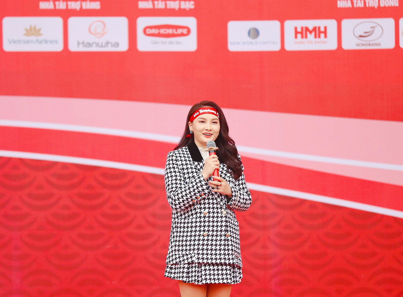 Chủ nhật Đỏ lần thứ XIV chính thức khai hội ảnh 70 Chủ nhật Đỏ lần thứ XIV chính thức khai hội ảnh 70