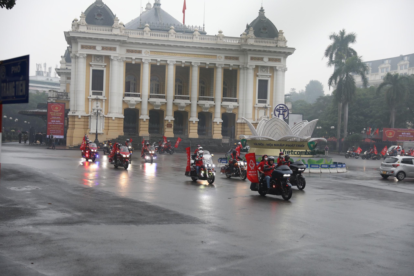 Chủ nhật Đỏ lần thứ XIV chính thức khai hội ảnh 11 Chủ nhật Đỏ lần thứ XIV chính thức khai hội ảnh 11