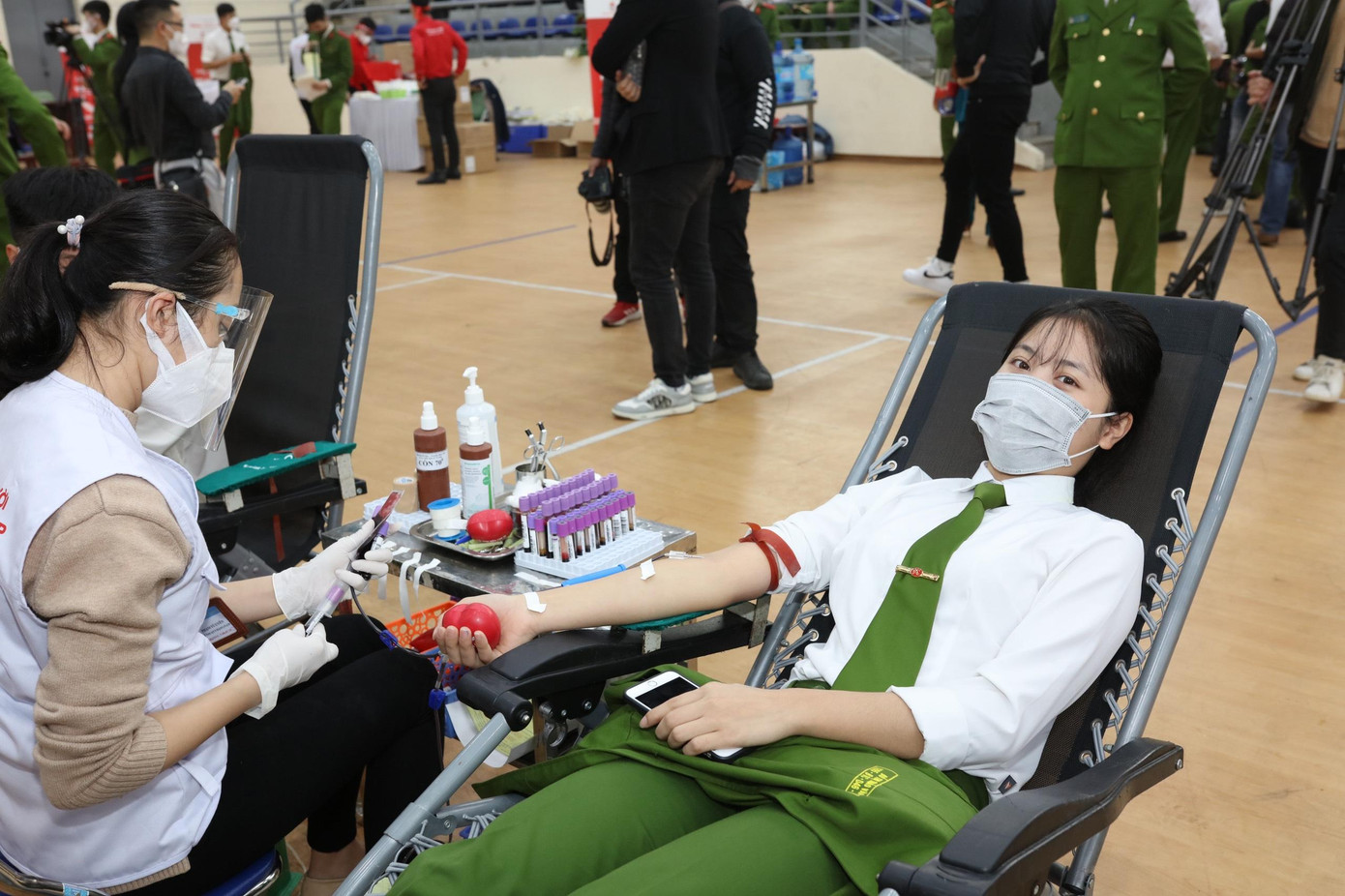 Giám đốc Học viện Cảnh sát Nhân dân cũng đã chỉ đạo quản lý nhà ăn tăng cường chất lượng bữa ăn để sinh viên có đủ máu và lượng máu chất lượng nhất. Giám đốc Học viện Cảnh sát Nhân dân cũng đã chỉ đạo quản lý nhà ăn tăng cường chất lượng bữa ăn để sinh viên có đủ máu và lượng máu chất lượng nhất.