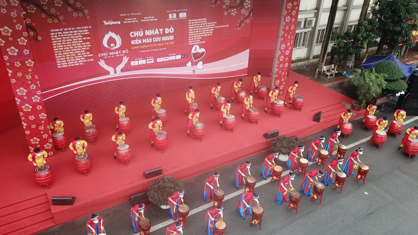 Chủ nhật Đỏ lần thứ XIV chính thức khai hội ảnh 41 Chủ nhật Đỏ lần thứ XIV chính thức khai hội ảnh 41