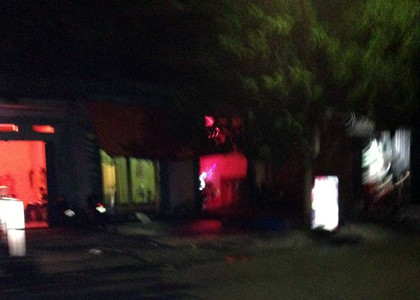 Khu đèn mờ hoạt động mạnh cả ngày lẫn đêm