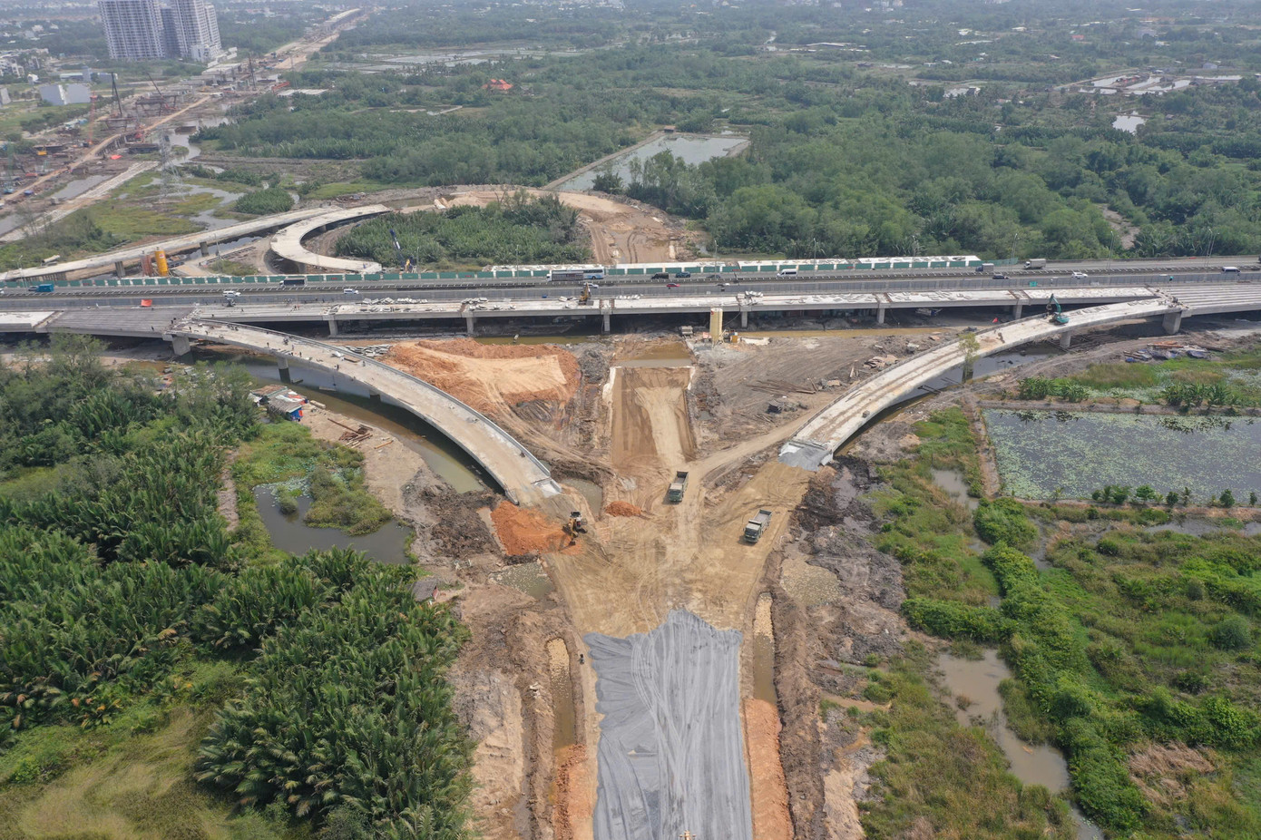 TPHCM đang nỗ lực đẩy nhanh tiến độ dự án đường Vành đai 3.