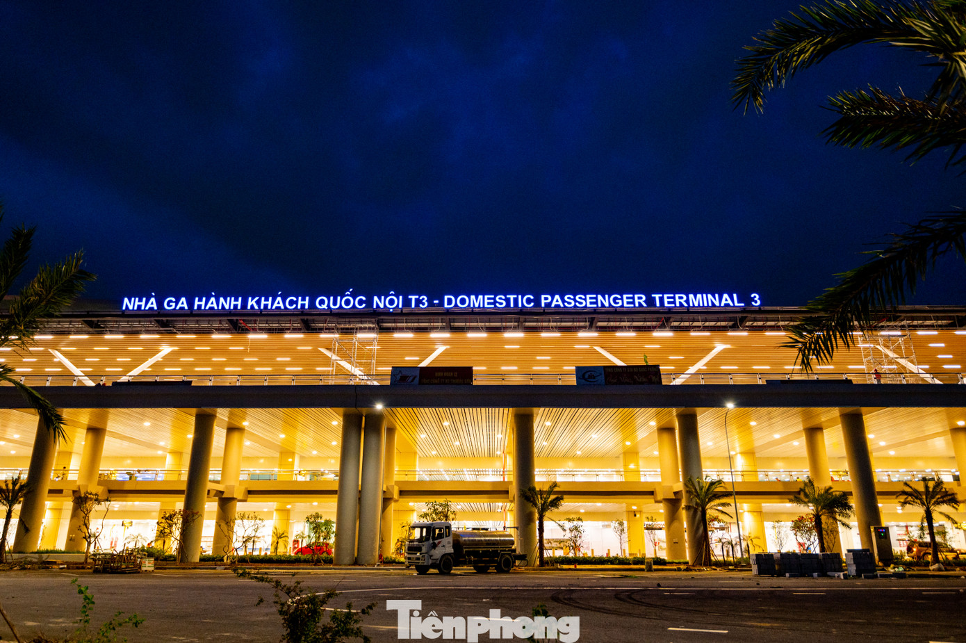 Một phần nhà ga T3 nhìn từ bên ngoài. Một phần nhà ga T3 nhìn từ bên ngoài.