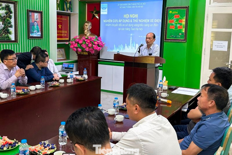 Ủy viên Ủy Ban Khoa học công nghệ của Quốc hội Phạm Chí Trung phát biểu ý kiến. Ảnh: Trọng Đảng