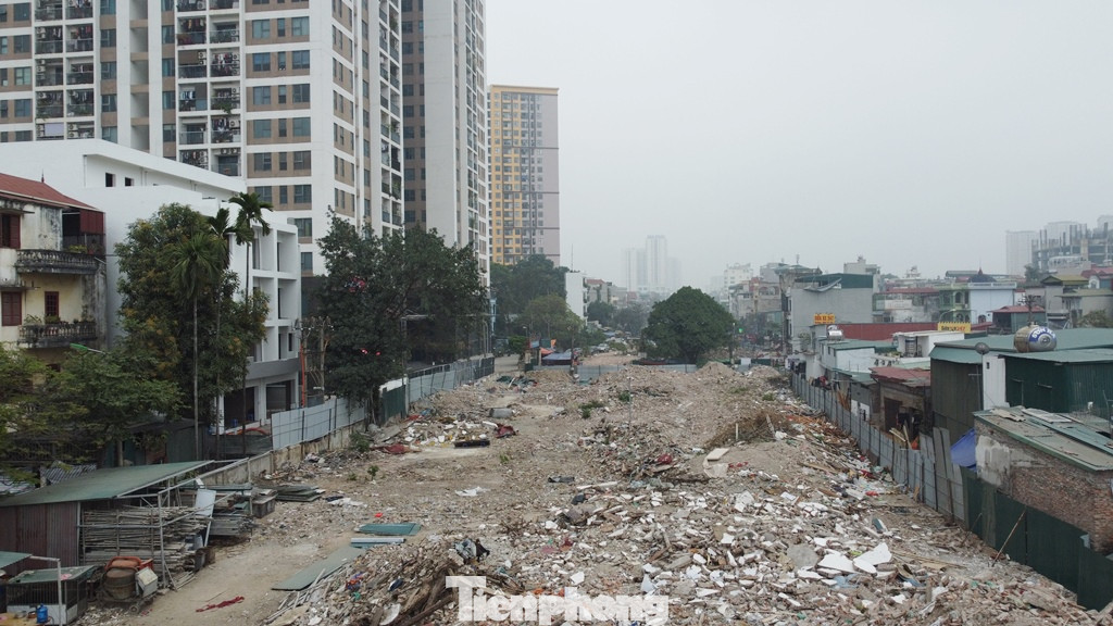 Với đoạn từ KĐT Định Công đến phố Kim Đồng, hiện công tác giải phóng mặt bằng mặt cắt đường dự án đã cơ bản xong.