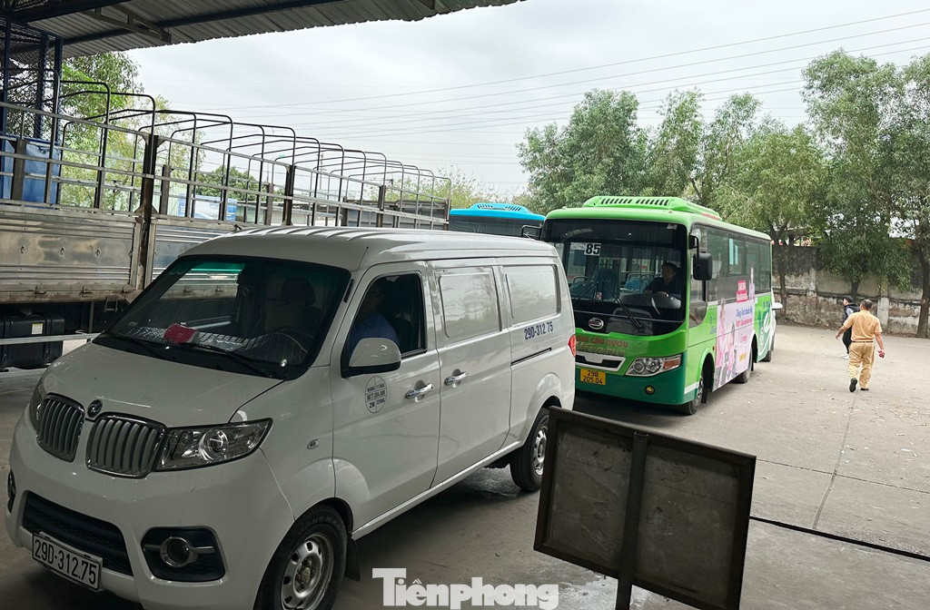 Tuy nhiên do nhân sự trong đó có cán bộ, kỹ sư đang bị thiếu nên sau khi được hoạt động trở lại trong tuần qua, trung tâm chỉ duy trì hoạt động hai dây chuyền.