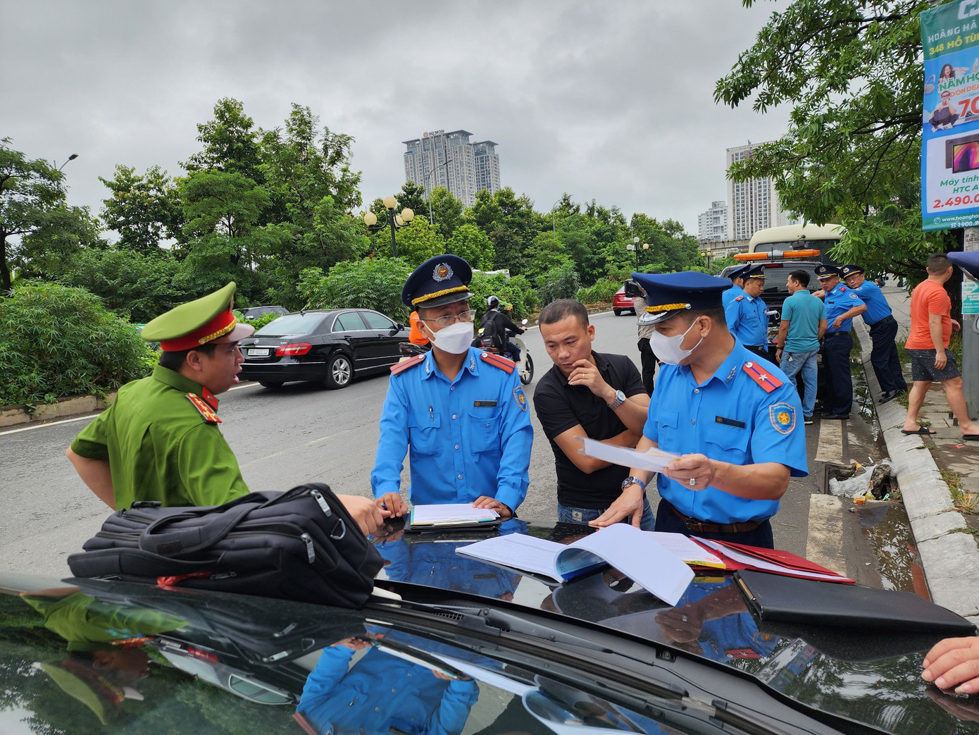 Tổ công tác liên ngành gồm Thanh tra giao thông, Công an làm việc trên các tuyến đường có nhiều trường học trong 2 ngày qua. Tổ công tác liên ngành gồm Thanh tra giao thông, Công an làm việc trên các tuyến đường có nhiều trường học trong 2 ngày qua.