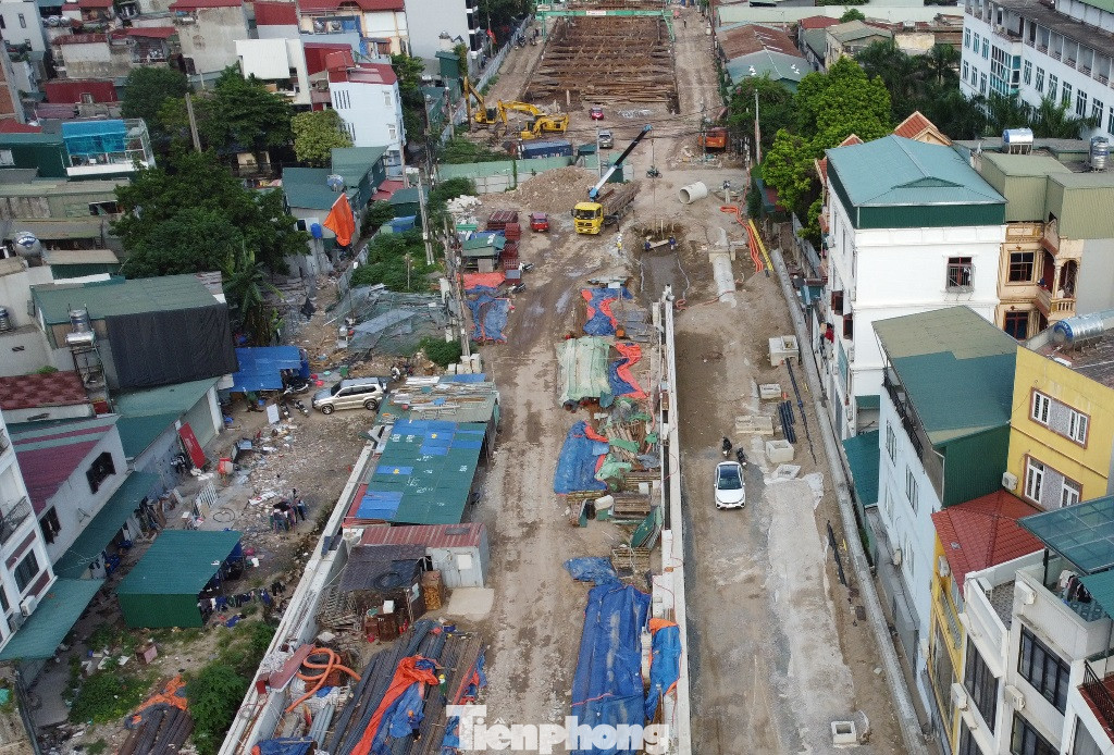 Theo Chủ đầu tư, khối lượng thi công tổng thể dự án hiện nay đạt khoảng 50%. Hiện chủ đầu tư đang phối hợp với chính quyền địa phương gỡ những khó khăn cuối cùng về mặt bằng, giúp thi công bám sát tiến độ.