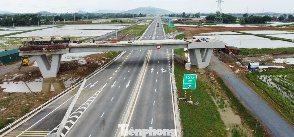 Theo thiết kế cao tốc Bắc Nam đoạn Mai Sơn - QL45 có 5 nút giao, tuy nhiên UBND tỉnh Thanh Hóa đã xin đầu tư nút giao Thiệu Giang (nút giao thứ 6), đoạn qua huyện Thiệu Hóa để kết nối với cao tốc Bắc - Nam.