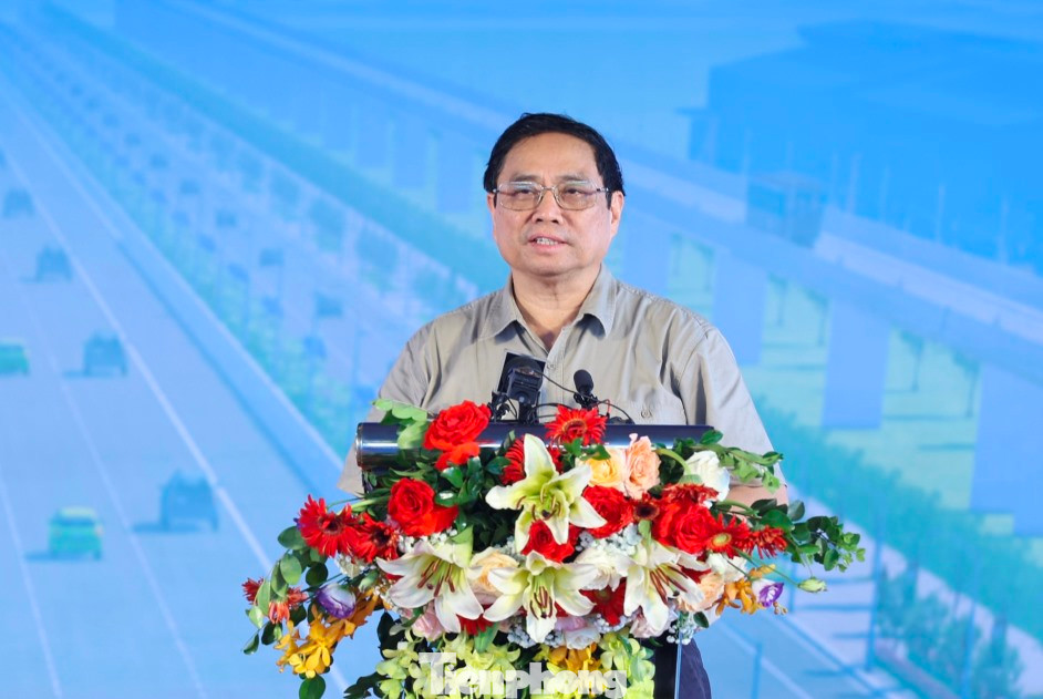 Thủ tướng Chính phủ Phạm Minh Chính phát biểu tại lễ khởi công. ẢNh: Như Ý.