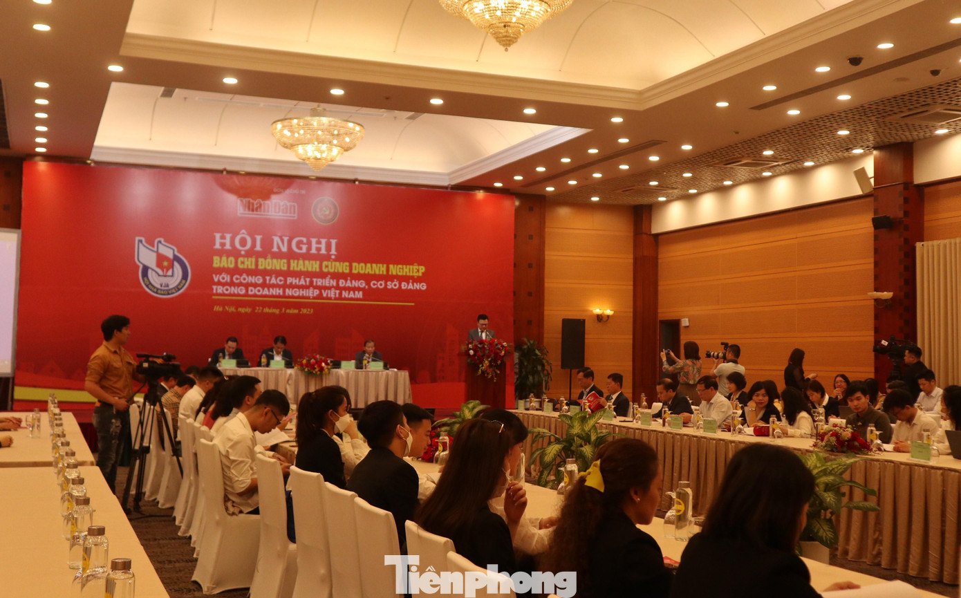 Toàn cảnh Hội nghị.