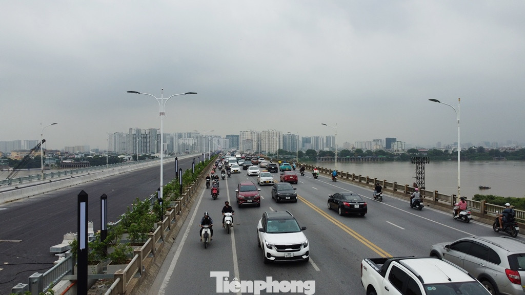 Ban Quản lý dự án đầu tư xây dựng công trình giao thông thành phố Hà Nội (chủ đầu tư) cho biết, sau khi hoàn thiện xây lắp, dự án chuyển sang các hạng mục hoàn thiện cầu, thời gian khoảng 1 tháng. Dự kiến, cuối tháng 9, cầu Vĩnh Tuy 2 sẽ được tổ chức thông xe.