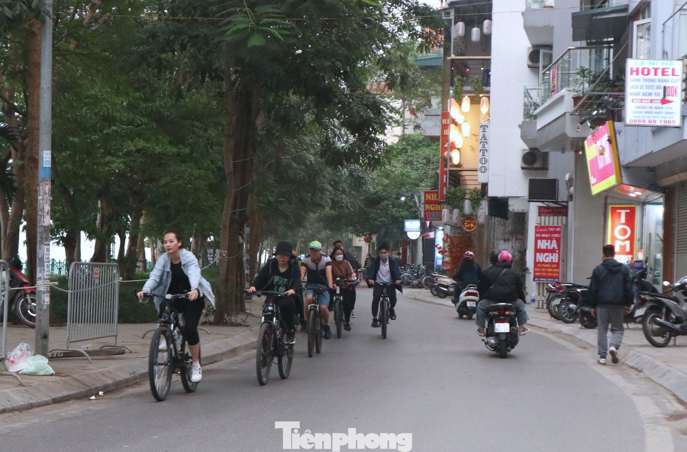 Đối tượng sử dụng dịch vụ khá đa dạng, từ trẻ em tới người cao tuổi.