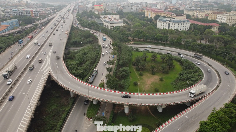 Sau khi hoàn thiện dự án, nút giao Pháp Vân có mục tiêu sẽ giảm được ùn tắc. Sau khi hoàn thiện dự án, nút giao Pháp Vân có mục tiêu sẽ giảm được ùn tắc.