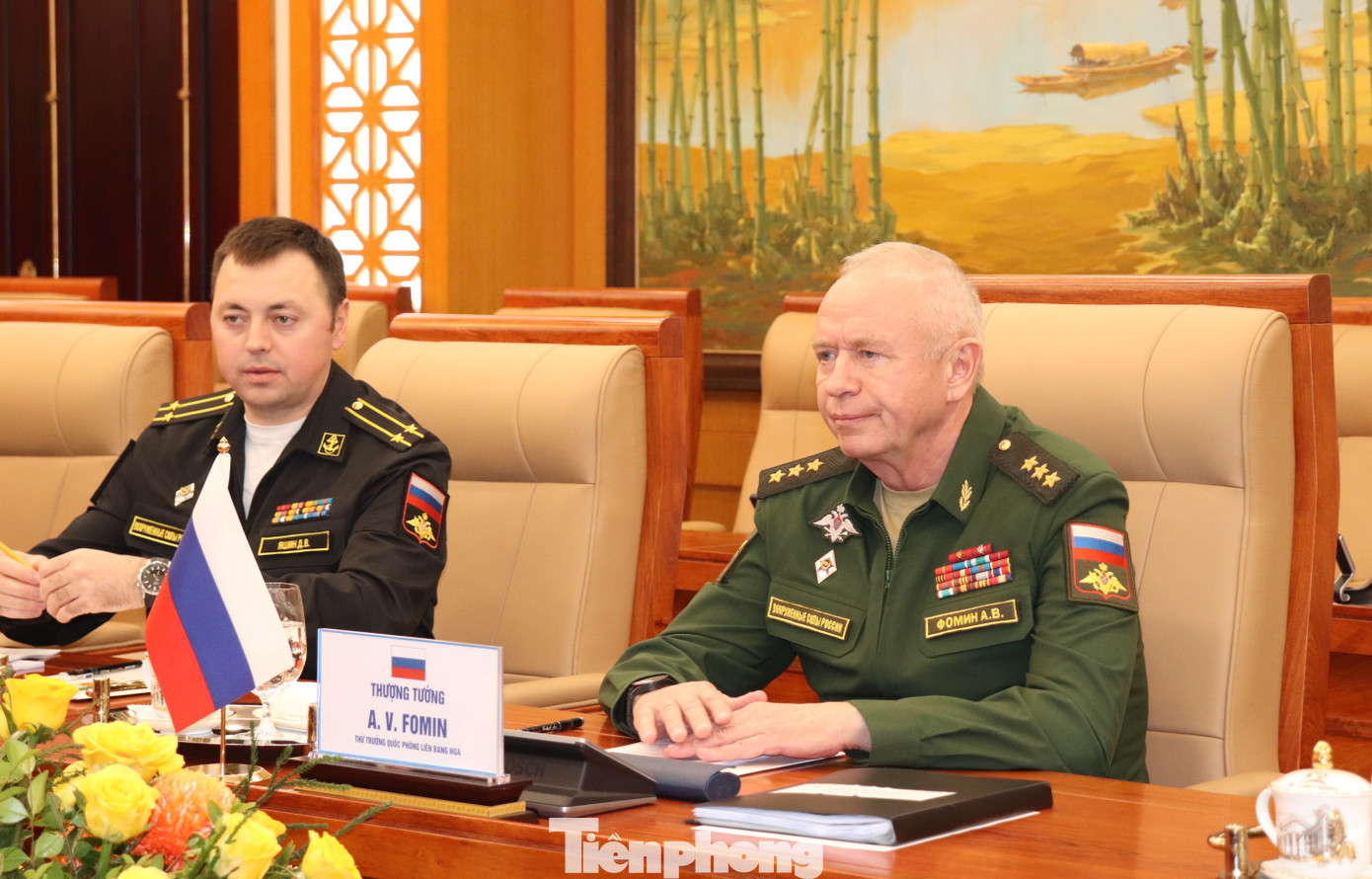 Thứ trưởng Bộ Quốc phòng hai nước chủ trì đối thoại.