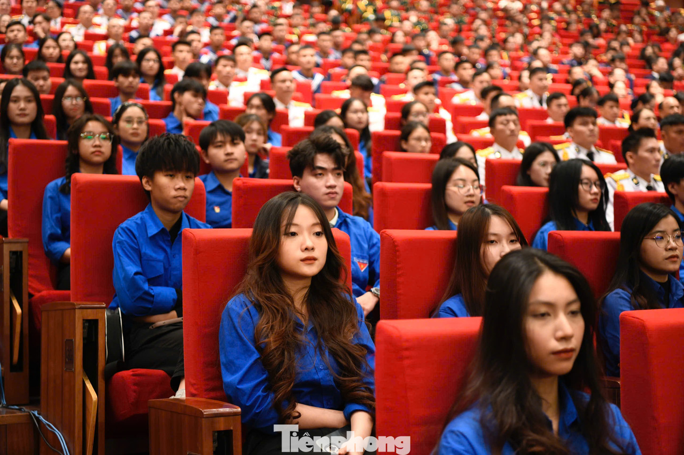 Đại biểu là những thanh niên ưu tú dự Lễ kỷ niệm 80 năm Ngày thành lập QĐND Việt Nam và 35 năm Ngày hội Quốc phòng toàn dân. Đại biểu là những thanh niên ưu tú dự Lễ kỷ niệm 80 năm Ngày thành lập QĐND Việt Nam và 35 năm Ngày hội Quốc phòng toàn dân.