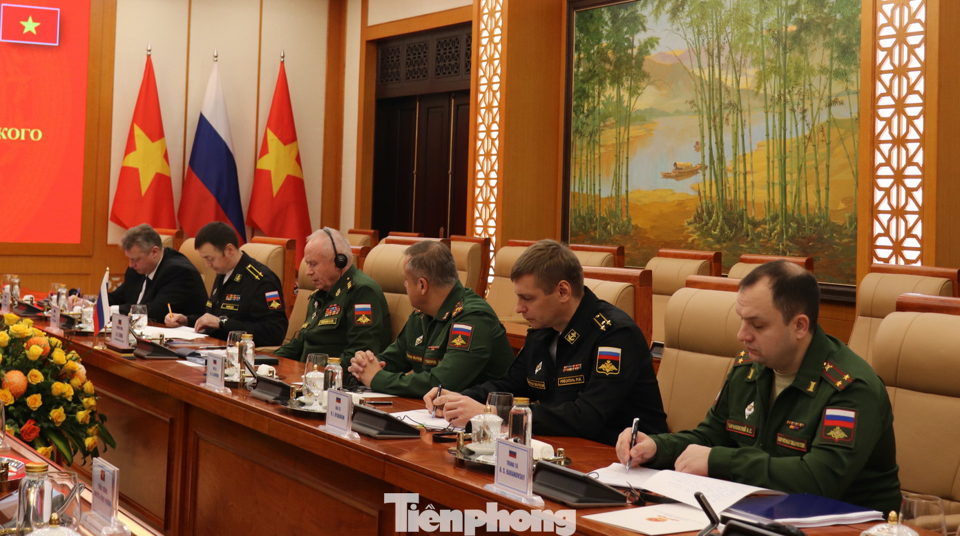 Đoàn đại biểu quốc phòng hai nước tại cuộc đối thoại.