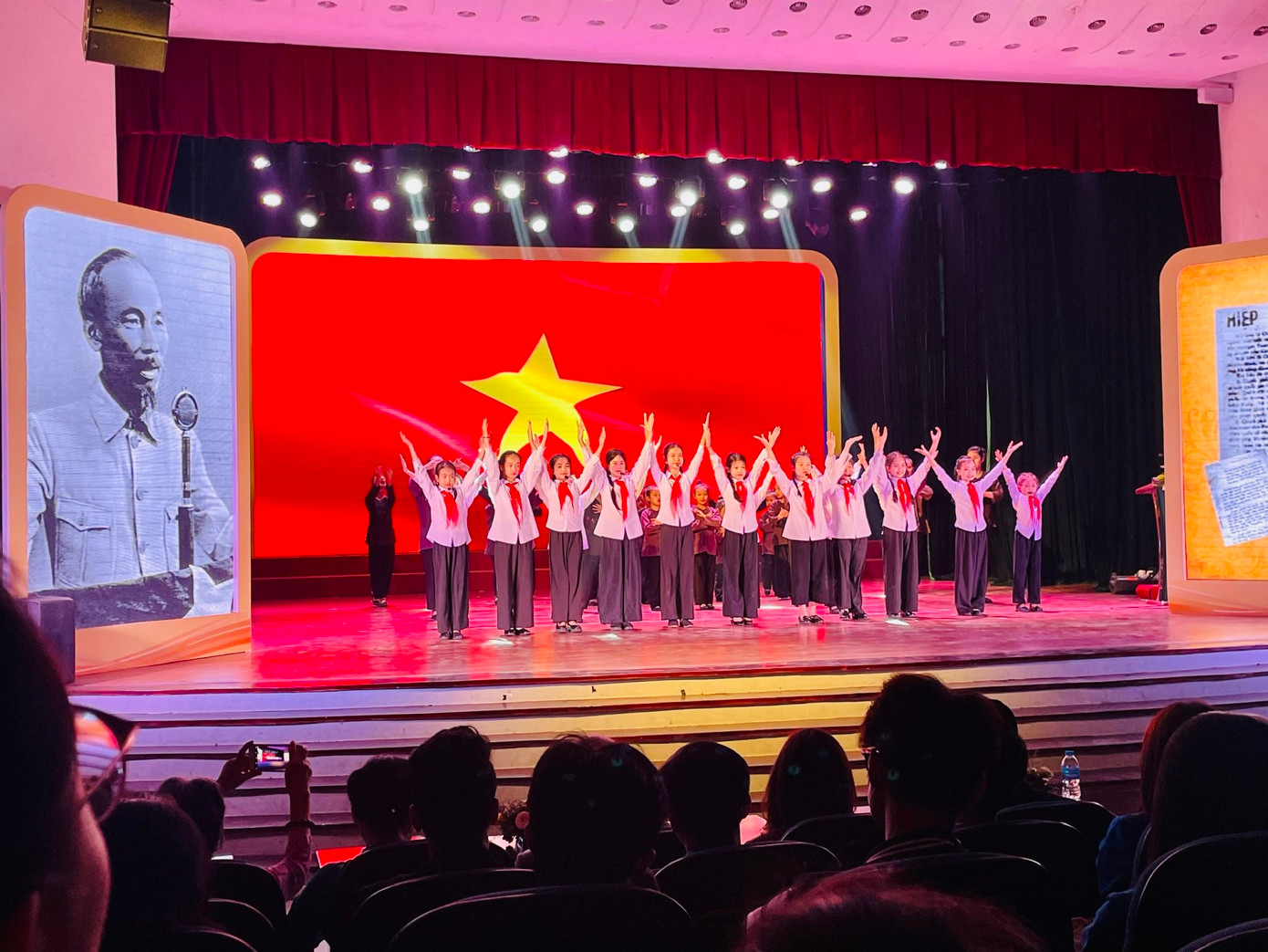 Một tiết mục tại chương trình.