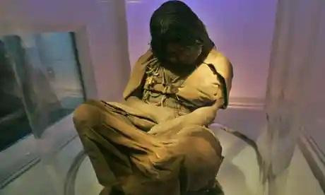 Xác ướp thiếu nữ Inca được cho là vật hiến tế được trưng bày tại Argentina.