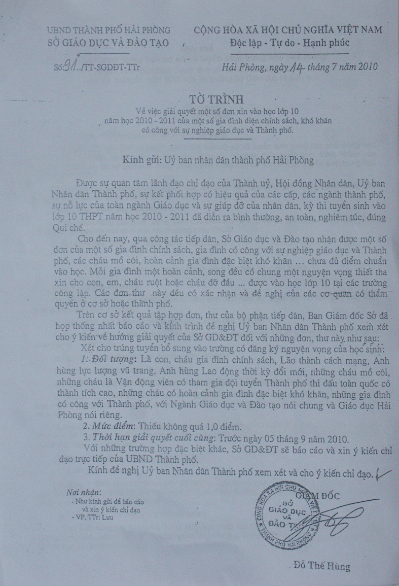 Văn bản đề nghị đặc cách trúng tuyển trái luật của Sở GD&ĐT gửi UBND TP Hải Phòng, trong đó nêu cả trường hợp “cháu ruột, cháu đỡ đầu” . Văn bản đề nghị đặc cách trúng tuyển trái luật của Sở GD&ĐT gửi UBND TP Hải Phòng, trong đó nêu cả trường hợp “cháu ruột, cháu đỡ đầu”