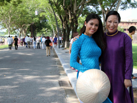 Hoàng My và cô Hoàng Anh - hậu duệ của những vị đầu bếp trong cung đình Huế