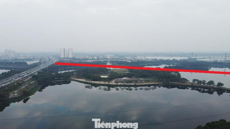 Ngoài ra, dự án cũng xây dựng một đường mới (đường màu đỏ) nối từ Vành đai 3 (đoạn Yên Sở) đến cao tốc Pháp Vân - Cầu Giẽ (tại nút giao Tứ Hiệp, Thanh Trì), và đường nối từ cao tốc với đường 70 (tại nút giao Văn Điển). Ngoài ra, dự án cũng xây dựng một đường mới (đường màu đỏ) nối từ Vành đai 3 (đoạn Yên Sở) đến cao tốc Pháp Vân - Cầu Giẽ (tại nút giao Tứ Hiệp, Thanh Trì), và đường nối từ cao tốc với đường 70 (tại nút giao Văn Điển).