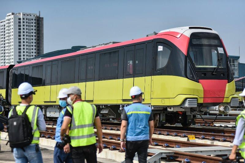 Đoàn tàu đường sắt đô thị Nhổn - ga Hà Nội đã được lắp đặt hoàn thiện.