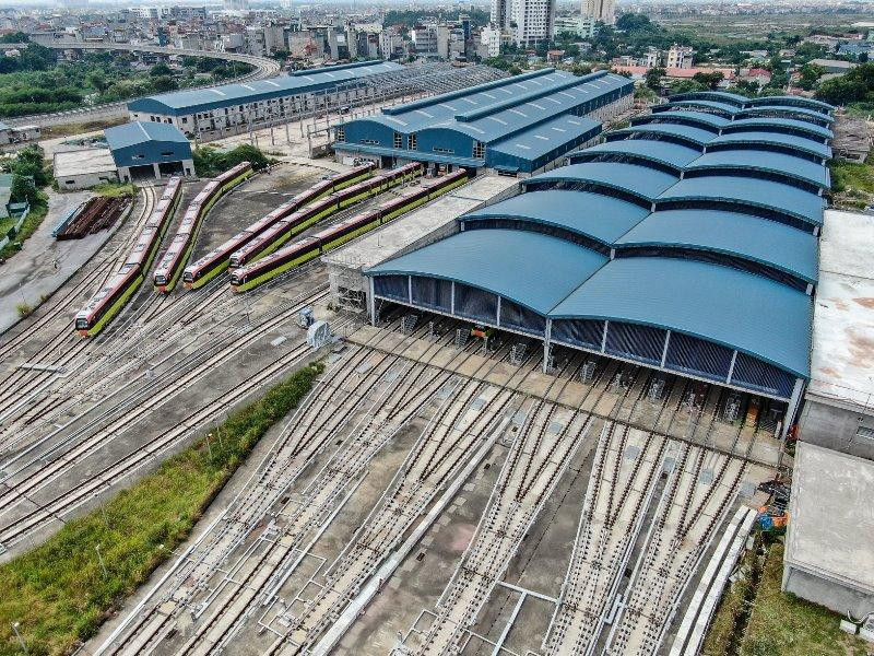 Gara - là nơi xuất phát cũng là nơi tàu quay về sau mỗi ngày làm việc. Tại đây ngoài việc lưu đêm, tàu còn được kiểm tra, bảo dưỡng thường xuyên.
