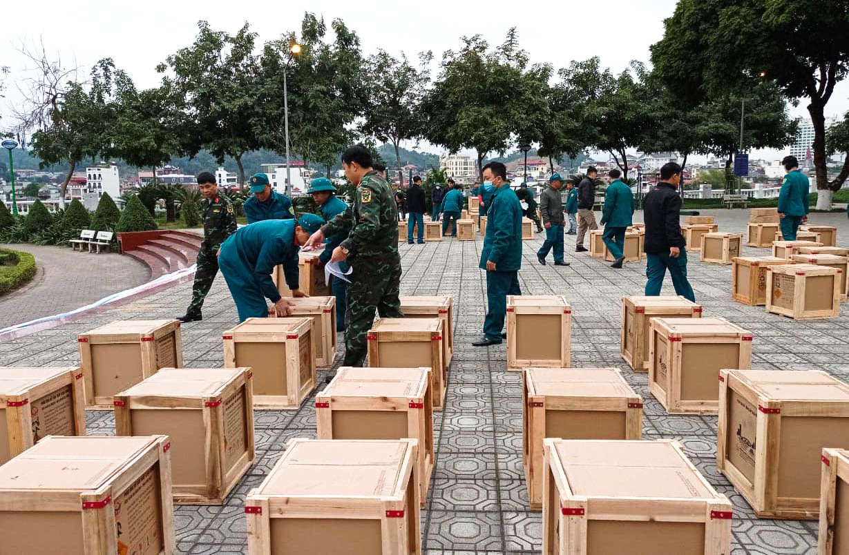 Trận địa bắn pháo hoa tại công viên Hồ Chí Minh (phường Lào Cai, TP Lào Cai).