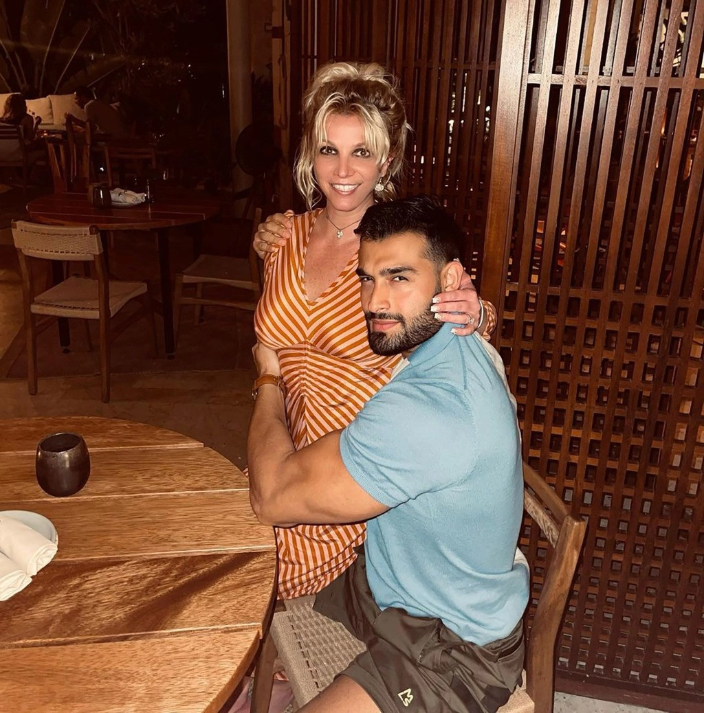 Britney khoá tài khoản Instagram khiến người hâm mộ lo lắng. Ảnh: IG.