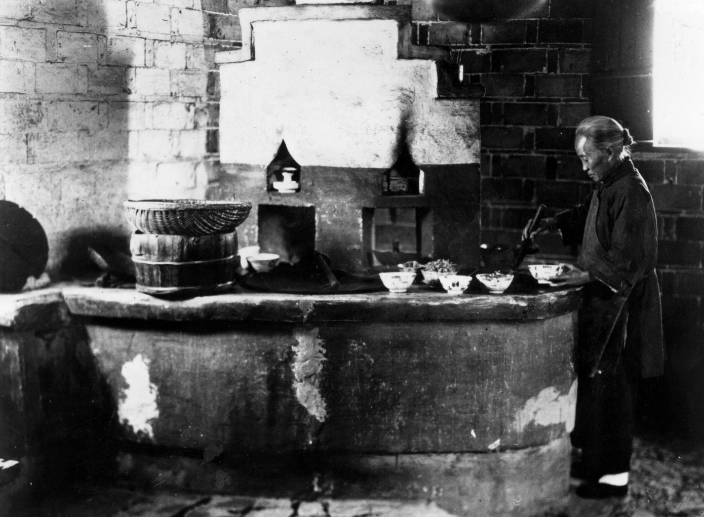 Cúng Táo quân là phong tục bị mai một ở Trung Quốc hiện đại vì không còn sử dụng bếp truyền thống. Ảnh: Getty Images. Cúng Táo quân là phong tục bị mai một ở Trung Quốc hiện đại vì không còn sử dụng bếp truyền thống. Ảnh: Getty Images.