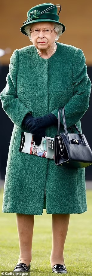 Vương phi xứ Wales cho thấy bản thân cũng có năng lực mang đến ánh hào quang như Nữ hoàng qua trang phục. Ảnh: Wire/Getty.