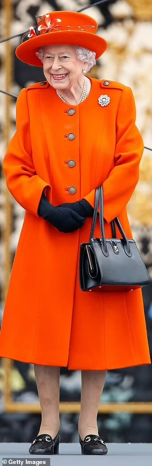 Những màu sắc sặc sỡ nhất từ vàng, cam, tím hay xanh lam... đều được hai phụ nữ của Hoàng gia Anh lựa chọn mỗi lần xuất hiện trước công chúng. Ảnh: PA/Getty Images.