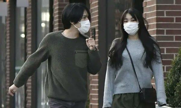 Vợ chồng Mako - Kei Komuro ở Mỹ. Ảnh: Twitter.