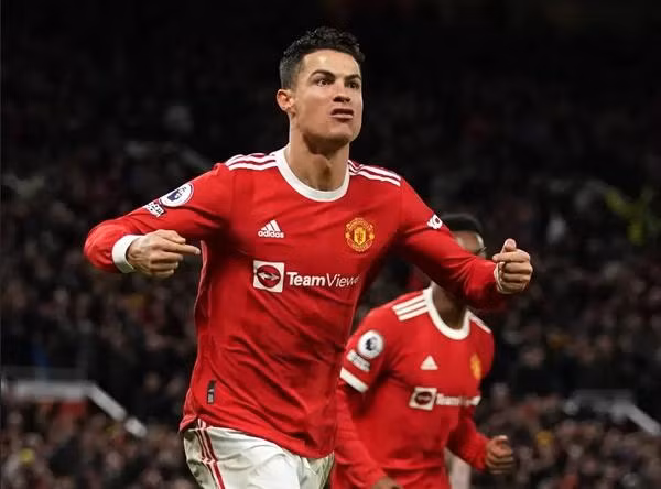 Ronaldo một lần nữa chứng minh đẳng cấp của mình. Ảnh: Martin Rickett/ PA/ PA Wire.