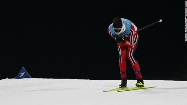 Riiber từng giành Huy chương Bạc ở Olympic Mùa Đông PyeongChang 2018, nhưng anh chưa thể "nâng cấp" lên thành Huy chương Vàng. Ảnh: CNN. Riiber từng giành Huy chương Bạc ở Olympic Mùa Đông PyeongChang 2018, nhưng anh chưa thể "nâng cấp" lên thành Huy chương Vàng. Ảnh: CNN.