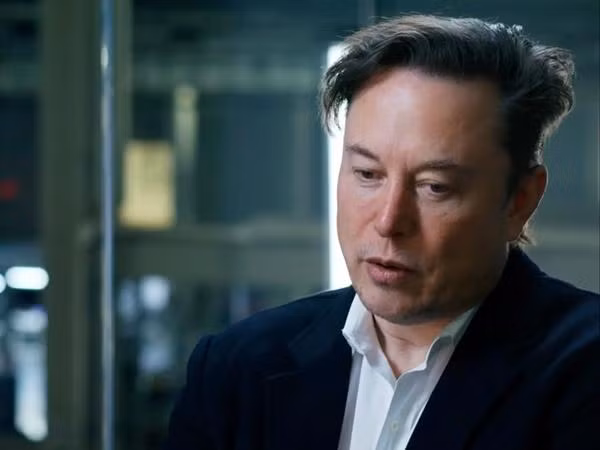 Elon Musk trong cuộc phỏng vấn mới nhất, thừa nhận rằng mình không có nhà. Ảnh: Independent.