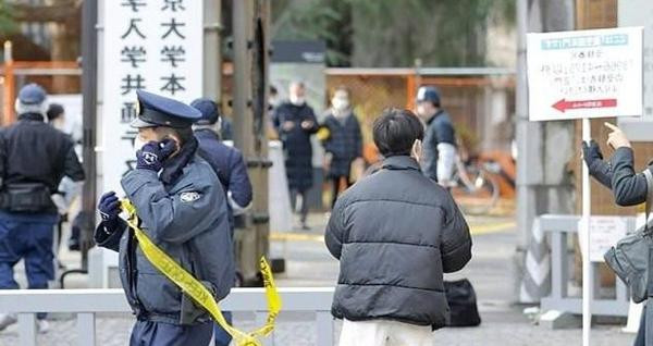 Cảnh sát cũng nhanh chóng có mặt. Ảnh: NM News.