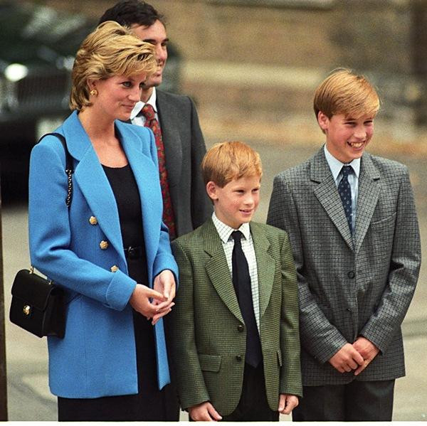 Công nương Diana và hai con trai. Ảnh: Tom Wargacki/ Getty Images.