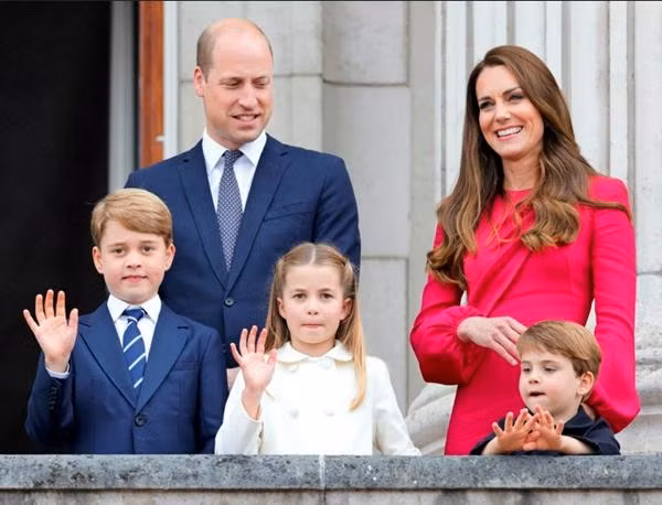Gia đình Cambridge trong Đại lễ Bạch Kim của Nữ hoàng. Ảnh: Max Mumby/ Indigo/ Getty Images. Gia đình Cambridge trong Đại lễ Bạch Kim của Nữ hoàng. Ảnh: Max Mumby/ Indigo/ Getty Images.