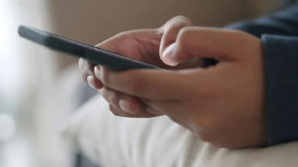 Anh chàng người Hàn Quốc đã gọi cho người yêu cũ hơn 1.000 cuộc trong vòng 24 ngày. Ảnh minh họa: TVM News. Anh chàng người Hàn Quốc đã gọi cho người yêu cũ hơn 1.000 cuộc trong vòng 24 ngày. Ảnh minh họa: TVM News.