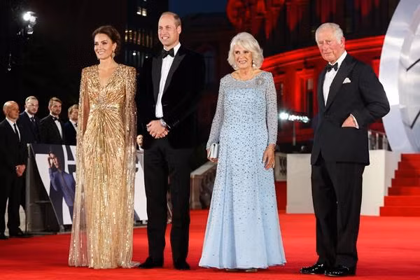 Thái tử Charles và vợ chồng William - Kate đều đã công khai bày tỏ sự ủng hộ Nữ hoàng. Ảnh: Getty. Thái tử Charles và vợ chồng William - Kate đều đã công khai bày tỏ sự ủng hộ Nữ hoàng. Ảnh: Getty.