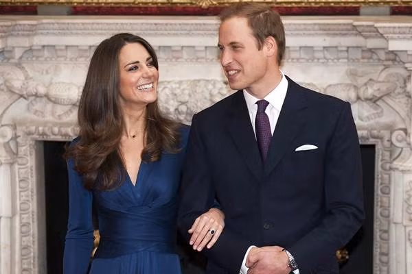 Thời điểm khi William và Kate công bố đính hôn. Ảnh: Eddie Mulholland/ REX/ Shutterstock.