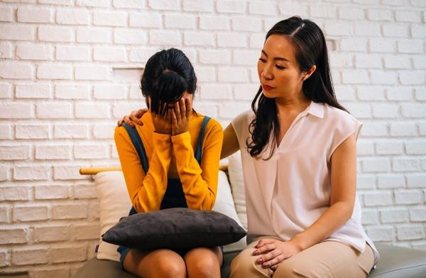 Làm cha mẹ rất khó, làm một chàng trai/ cô gái tuổi teen cũng rất khó. Ảnh minh họa: Twitter. Làm cha mẹ rất khó, làm một chàng trai/ cô gái tuổi teen cũng rất khó. Ảnh minh họa: Twitter.