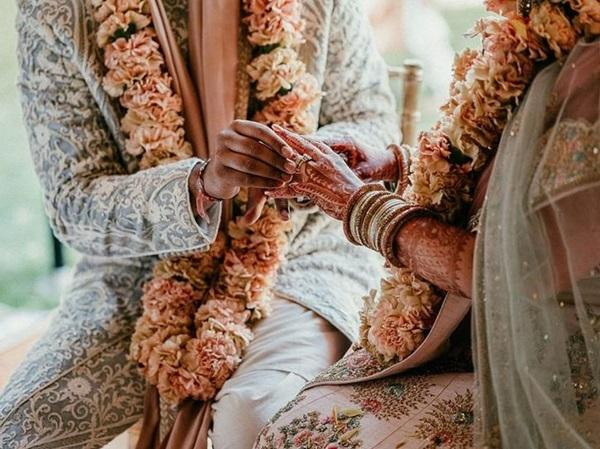 Cô dâu đã nhanh chóng cưới người khác. Ảnh minh họa: India Times. Cô dâu đã nhanh chóng cưới người khác. Ảnh minh họa: India Times.